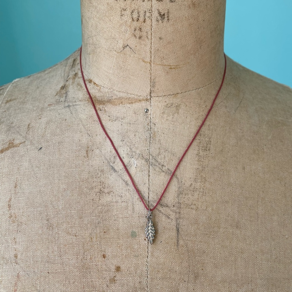 NWT GAP silver leaf pink cord necklace